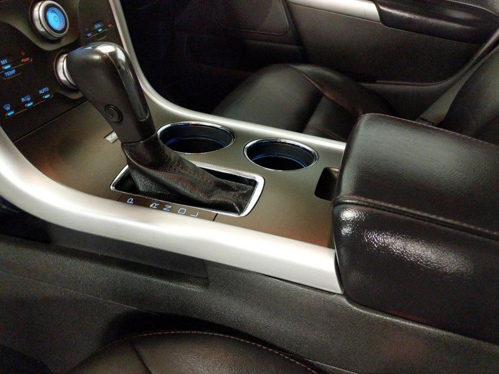 2012 Ford Edge - Center Console/Cup Holders