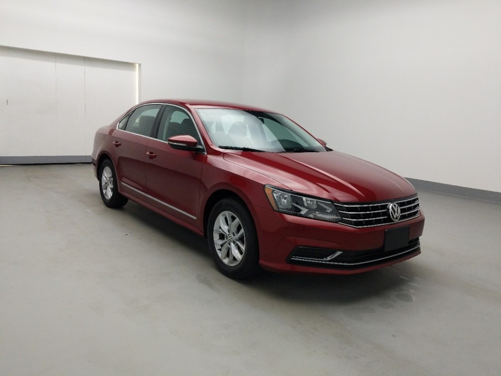 2016 Volkswagen Passat - Passenger Front Bumper