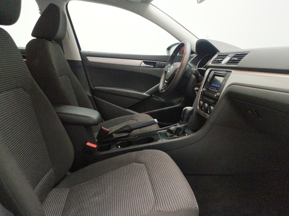 2016 Volkswagen Passat - Passenger Rear Seat