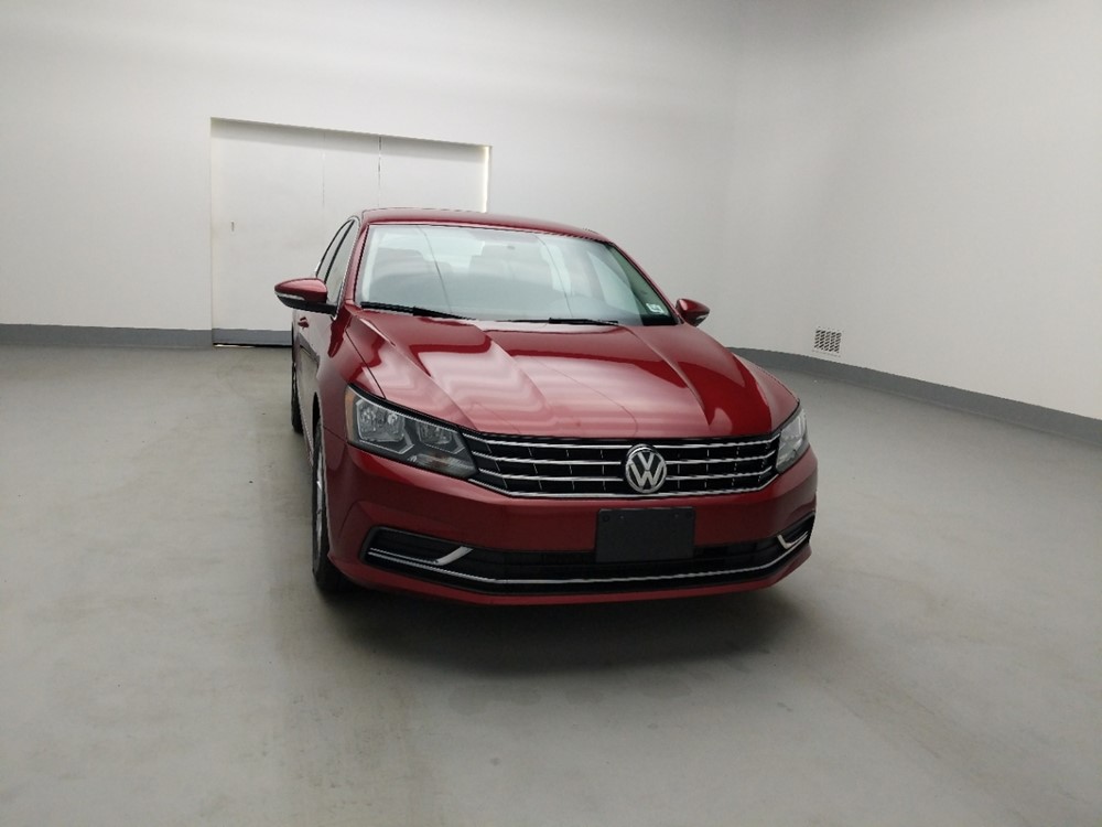 2016 Volkswagen Passat - Passenger Front Hood