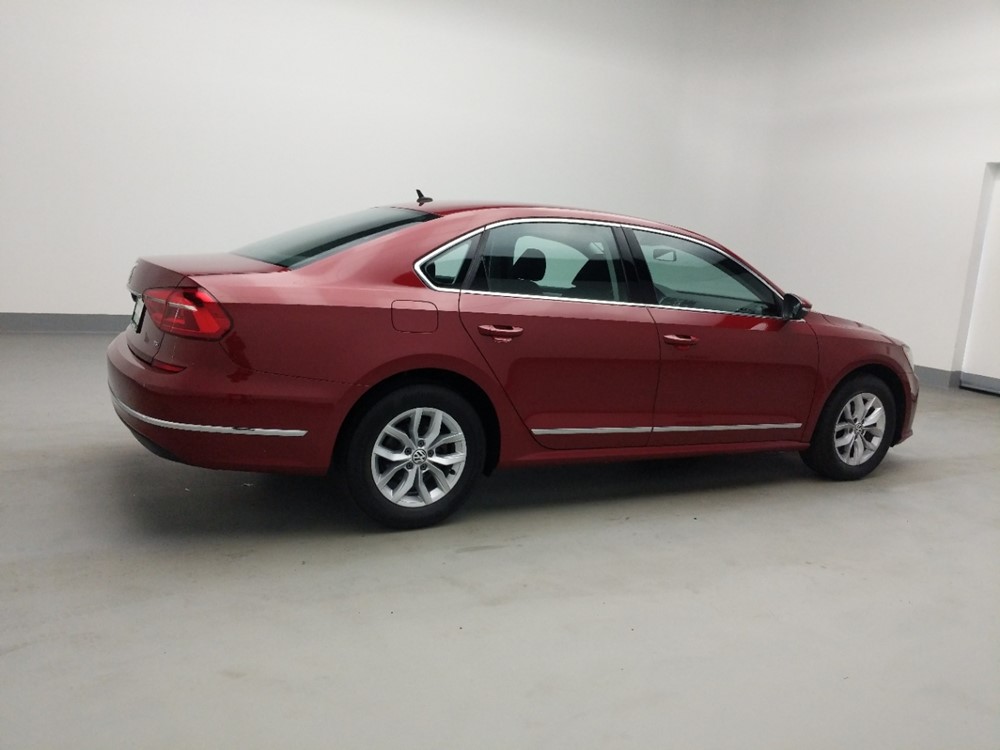 2016 Volkswagen Passat - Passenger Rear Side