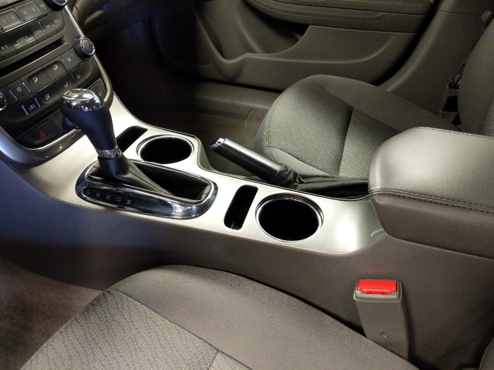 2016 Chevrolet Malibu - Center Console/Cup Holders