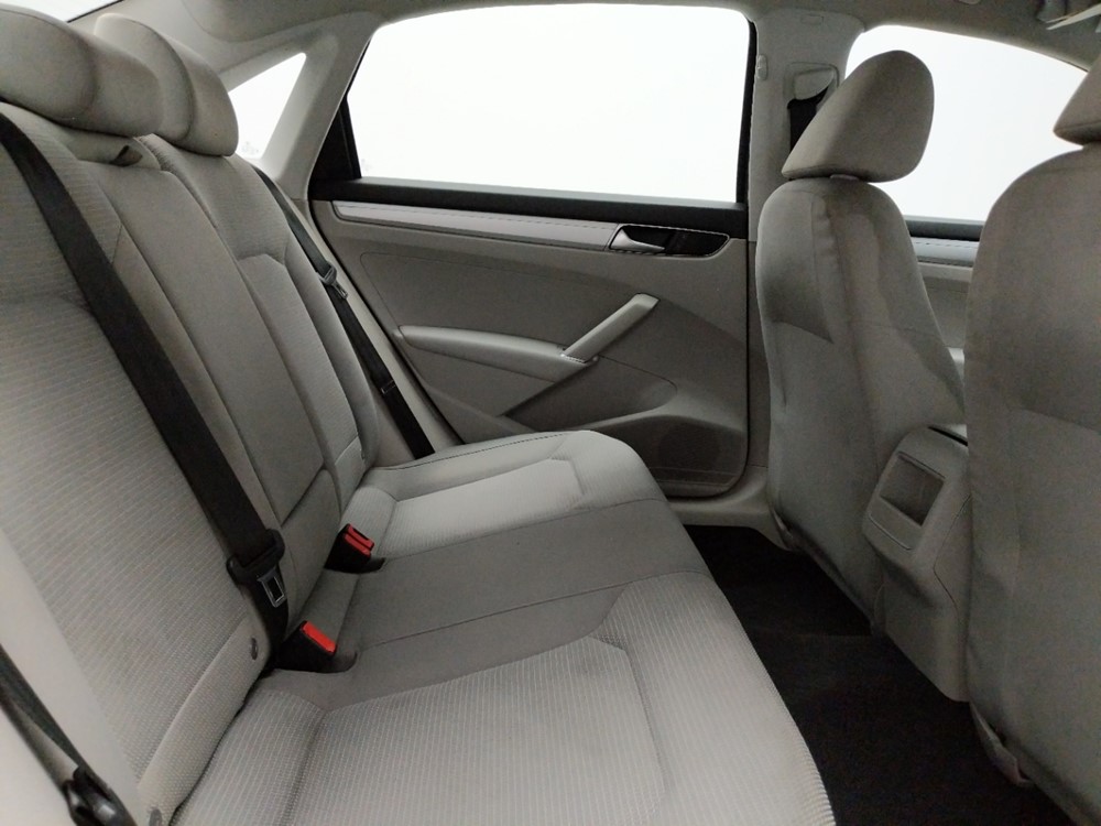 2016 Volkswagen Passat - Passenger Rear Seat
