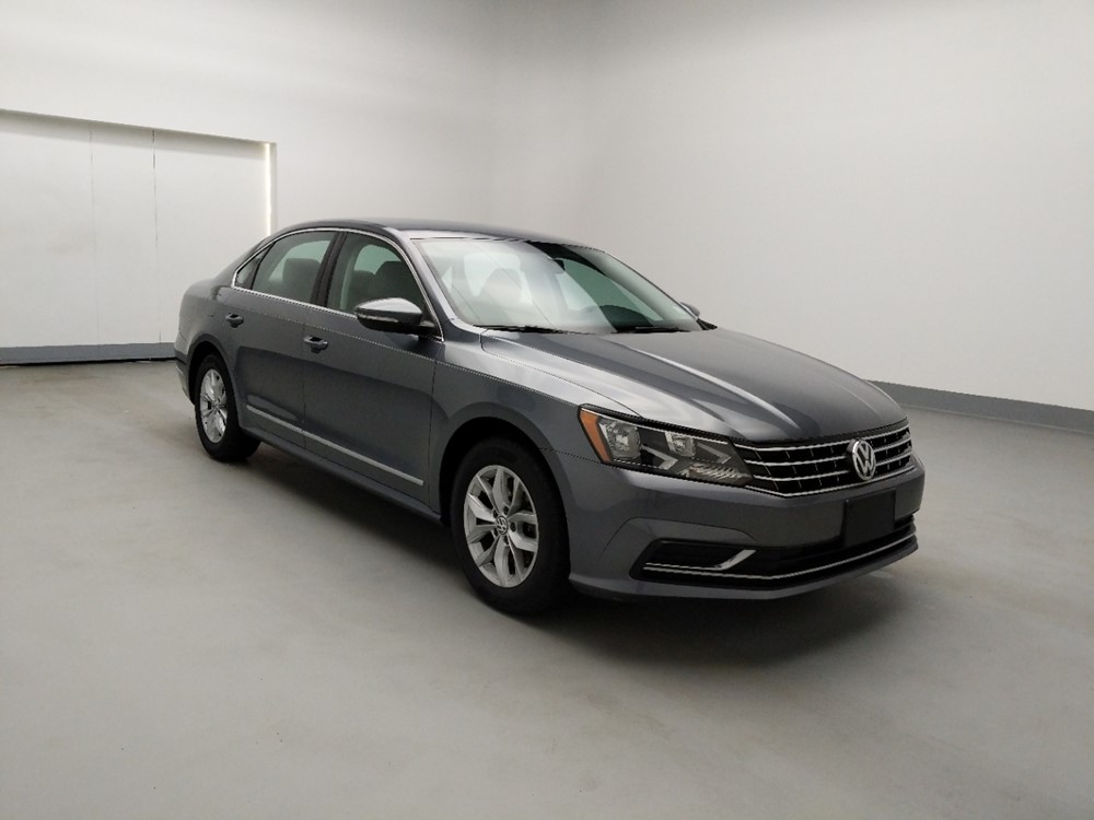 2016 Volkswagen Passat - Passenger Front Bumper