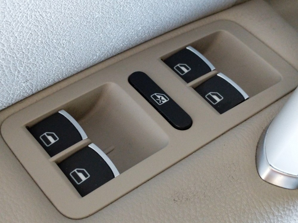 2016 Volkswagen Passat - Driver Power Windows/Lock Control