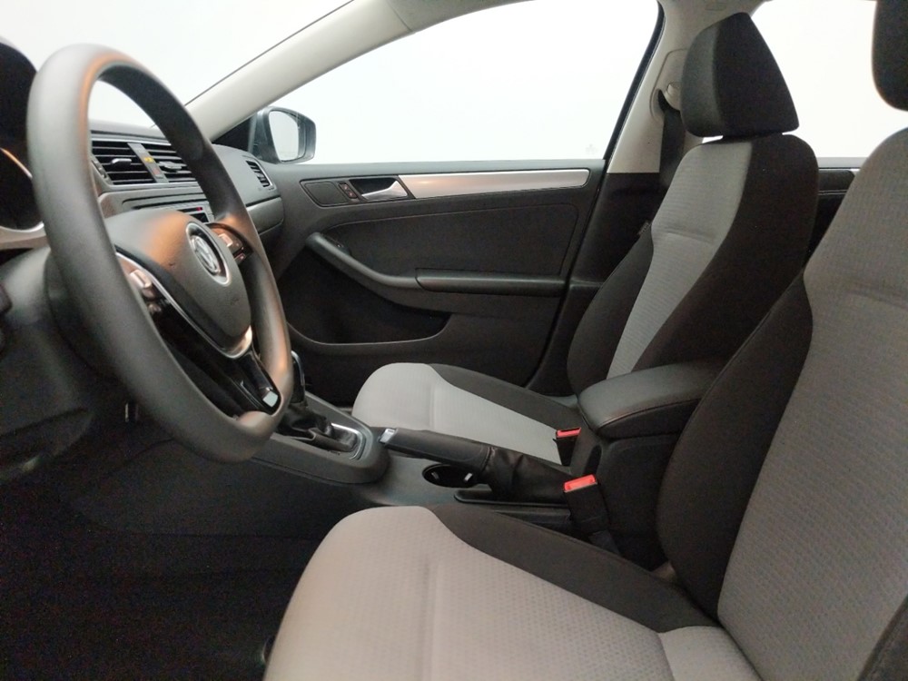 2017 Volkswagen Jetta - Driver Front Seat