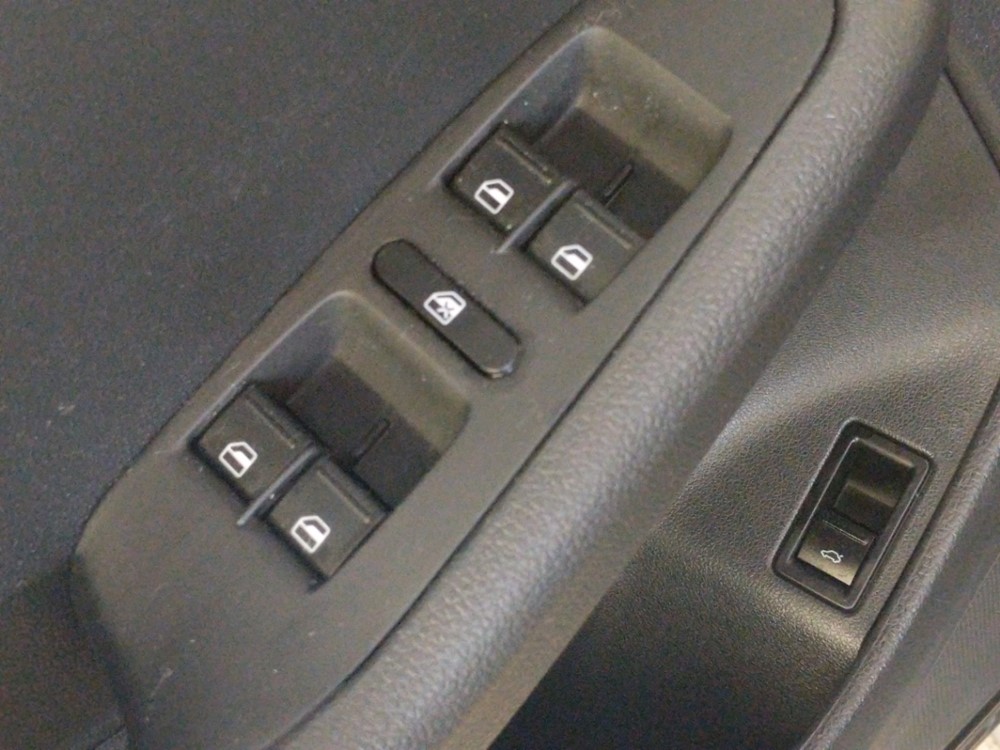 2017 Volkswagen Jetta - Driver Power Windows/Lock Control