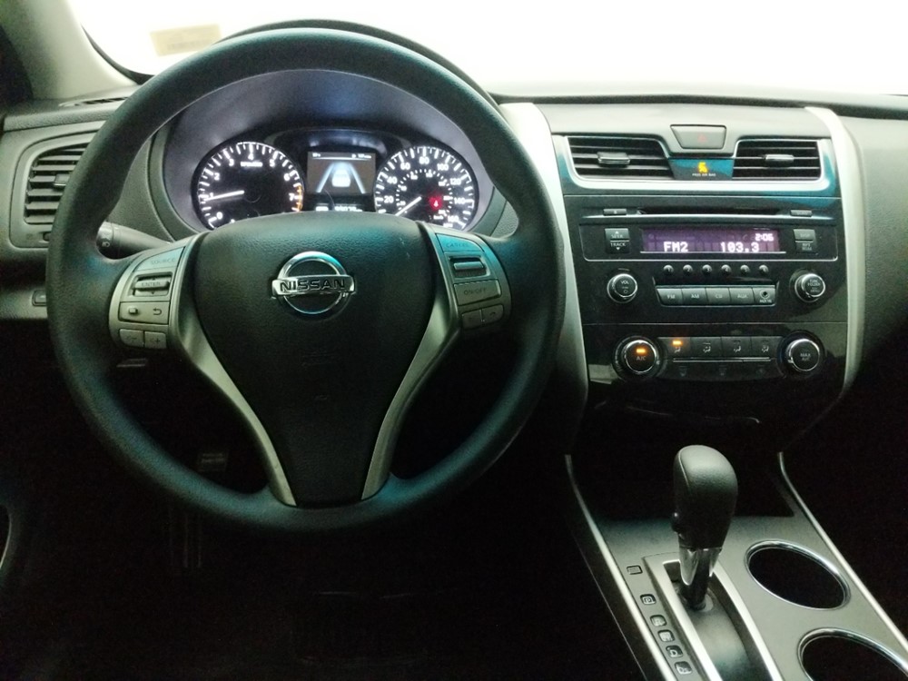 2015 Nissan Altima - Driver Dash