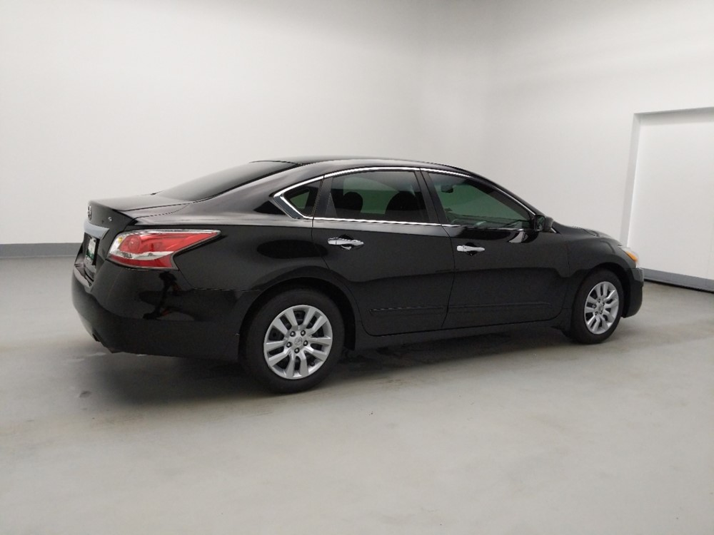 2015 Nissan Altima - Passenger Rear Side