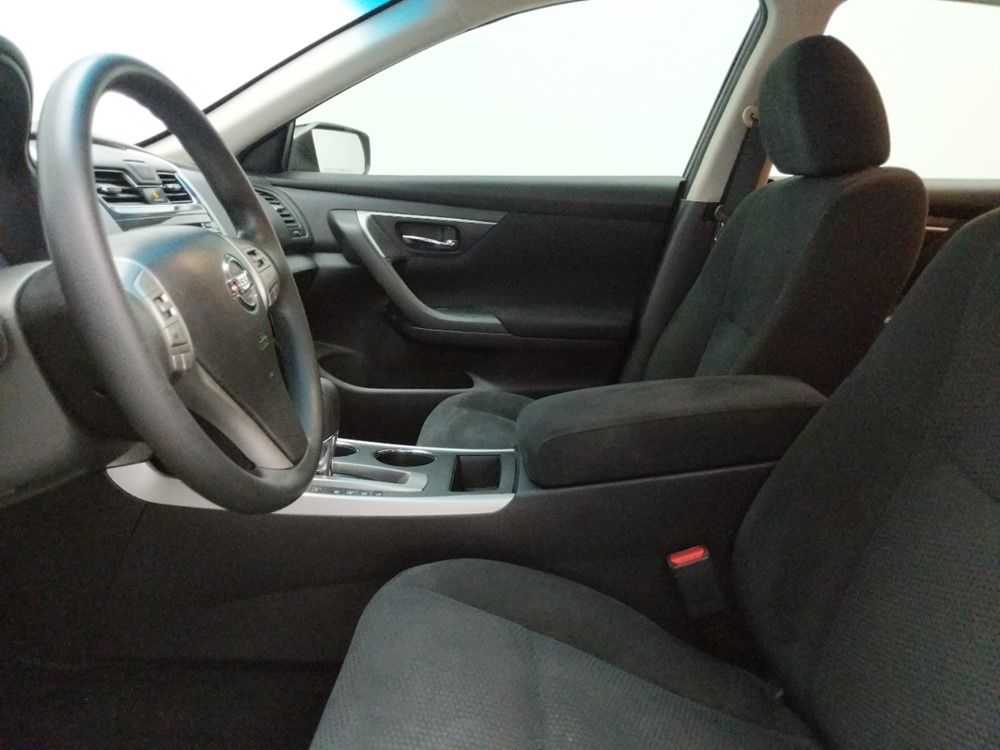 2015 Nissan Altima - Driver Front Seat