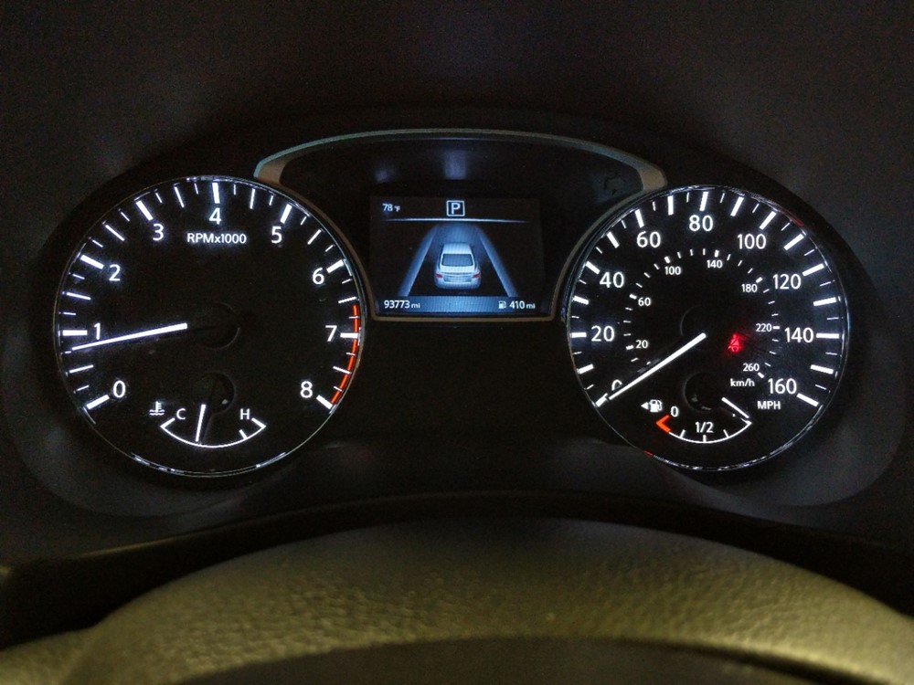 2016 Nissan Altima - Odometer Close Up