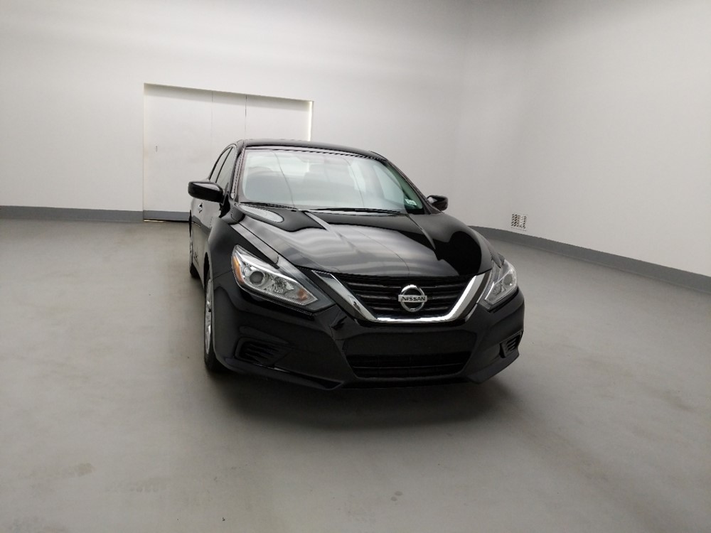 2016 Nissan Altima - Passenger Front Hood