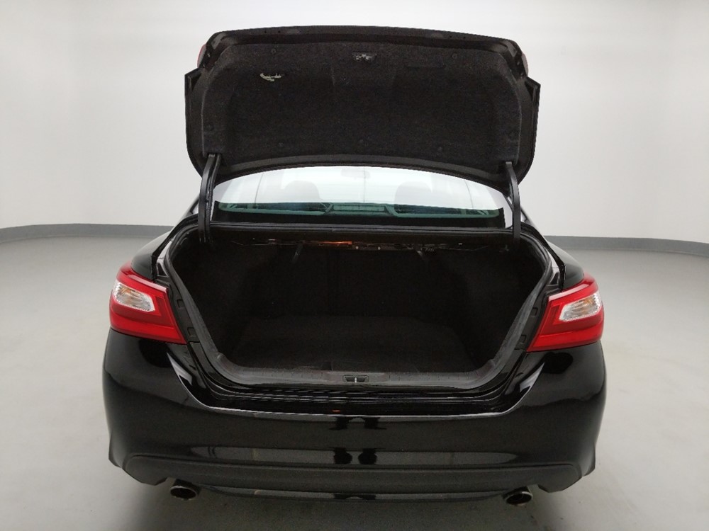 2016 Nissan Altima - Trunk
