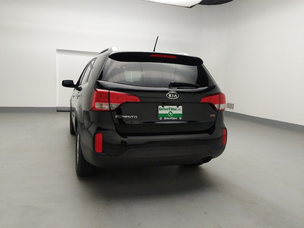 2014 Kia Sorento - Driver Rear Trunk