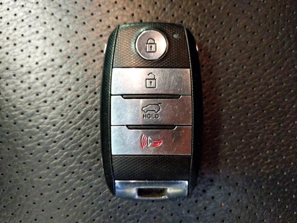 2014 Kia Sorento - Keys