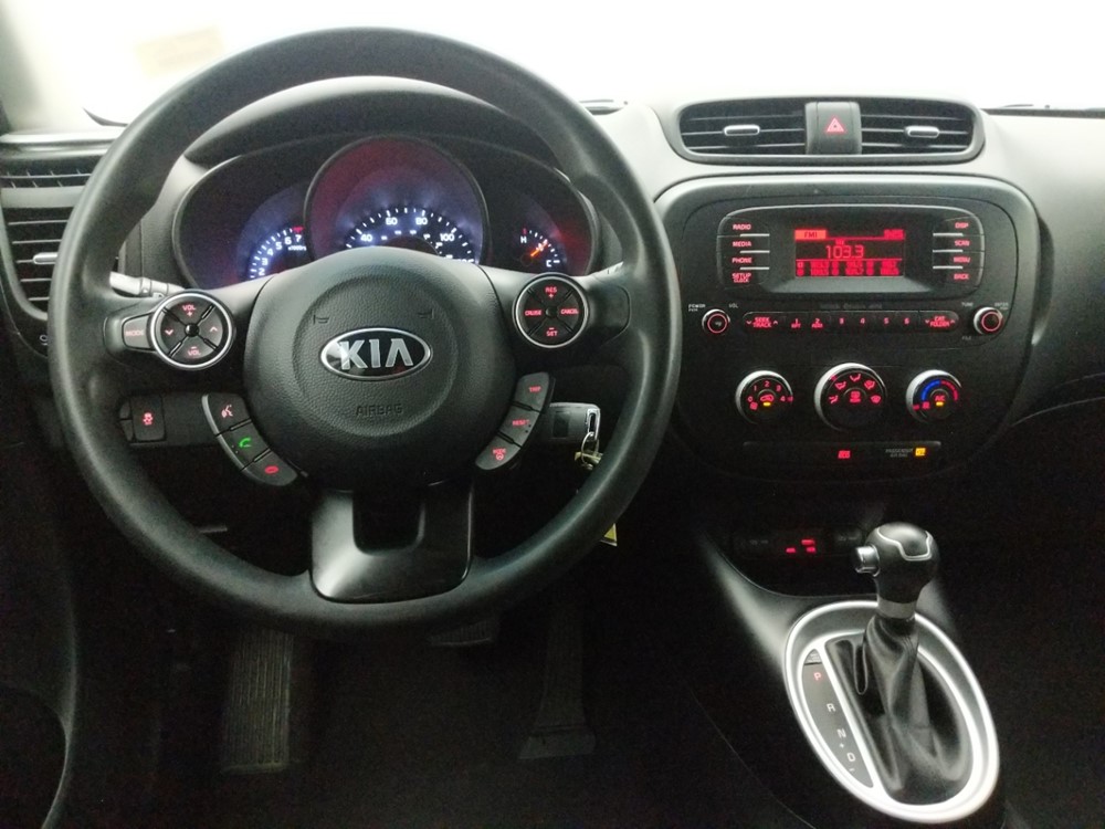 2016 Kia Soul - Driver Dash