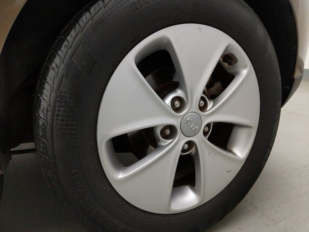 2016 Kia Soul - Wheel