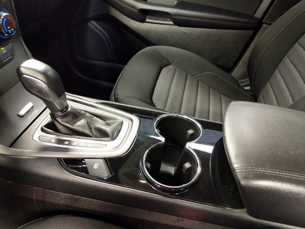 2015 Ford Edge - Center Console/Cup Holders