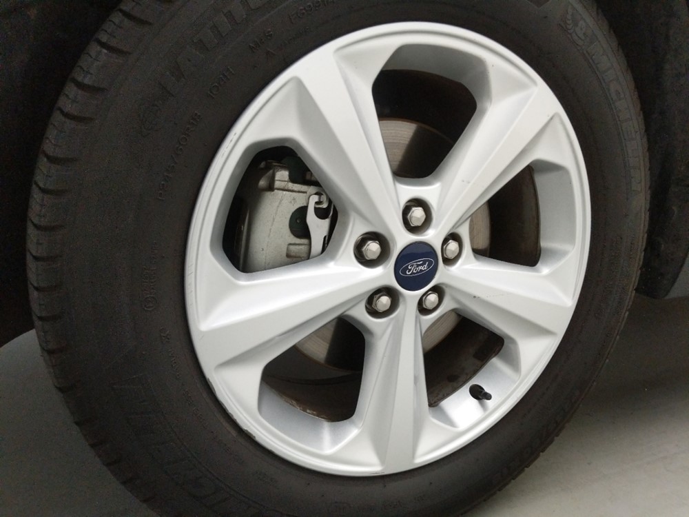 2015 Ford Edge - Wheel
