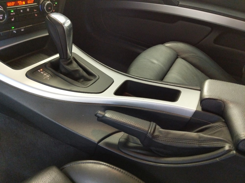 2011 BMW 328i - Center Console/Cup Holders