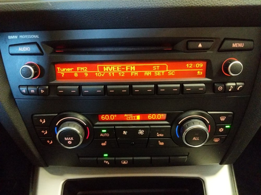 2011 BMW 328i - Stereo Package