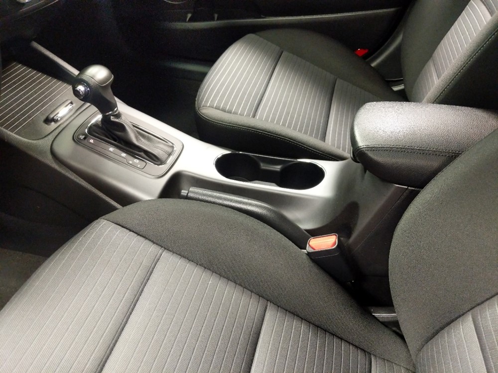 2016 Kia Forte - Center Console/Cup Holders