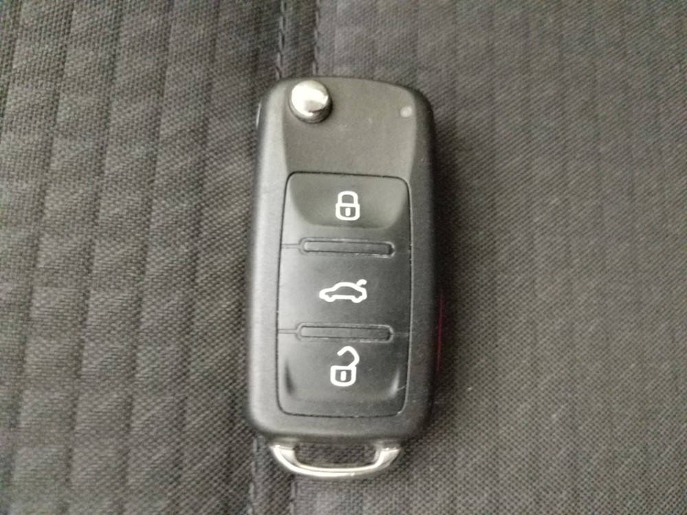 2016 Volkswagen Jetta - Keys