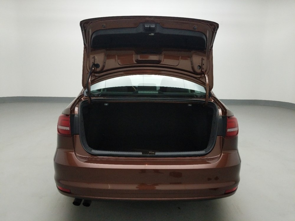 2016 Volkswagen Jetta - Trunk