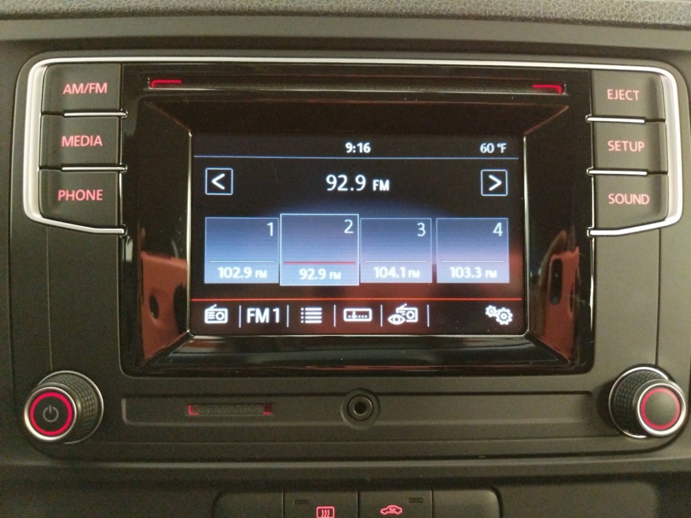 2016 Volkswagen Jetta - Stereo Package