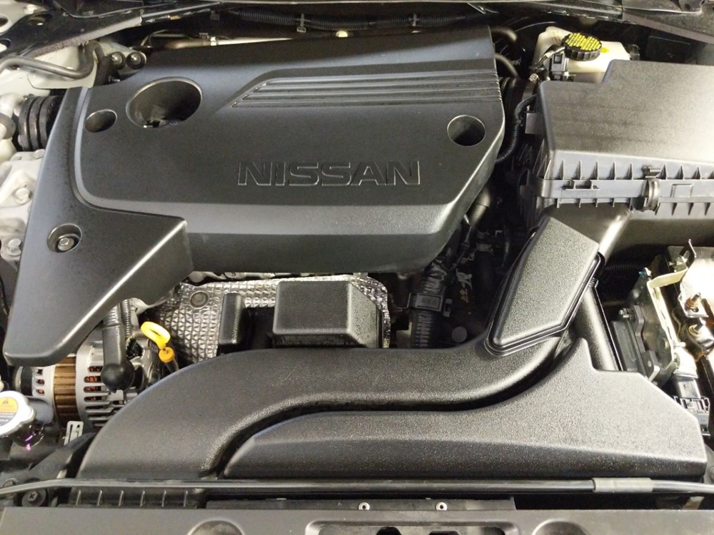 2017 Nissan Altima - Engine