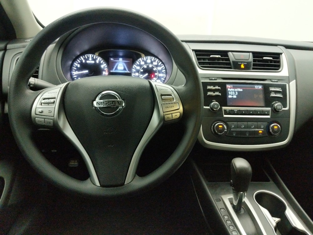 2017 Nissan Altima - Driver Dash