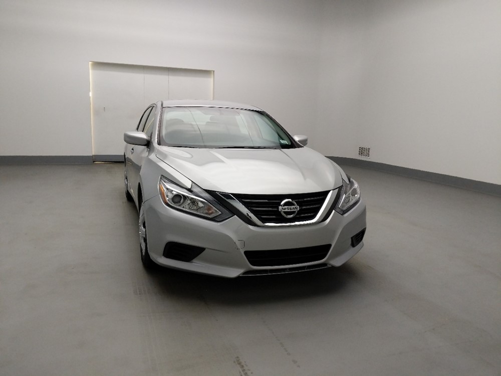 2017 Nissan Altima - Passenger Front Hood