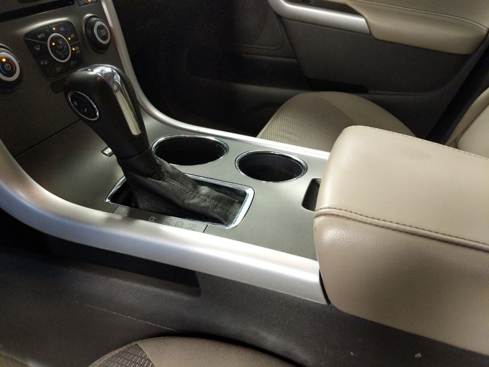 2012 Ford Edge - Center Console/Cup Holders