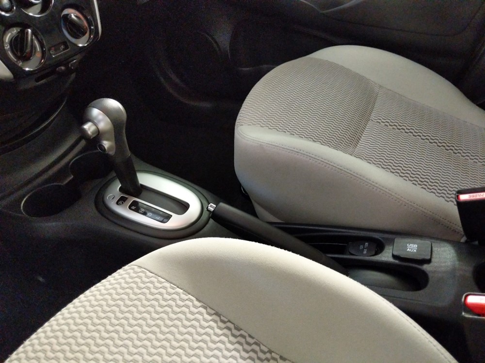 2015 Nissan Versa - Center Console/Cup Holders