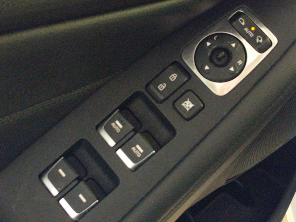 2015 Kia Cadenza - Driver Power Windows/Lock Control
