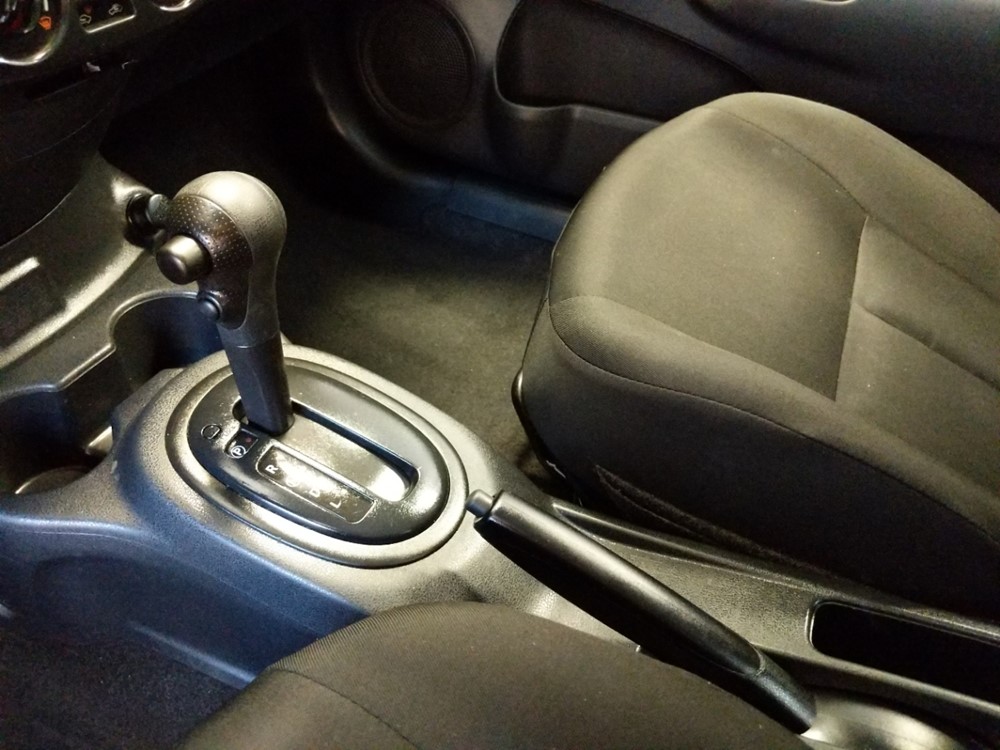 2017 Nissan Versa - Center Console/Cup Holders