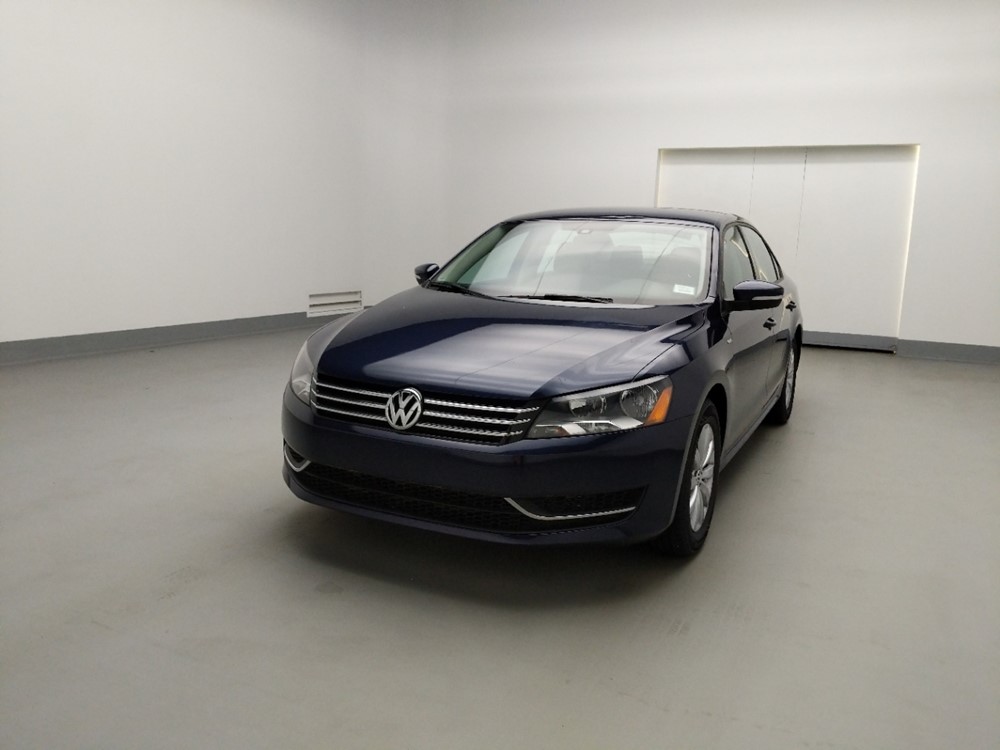 2015 Volkswagen Passat - Driver Front Hood