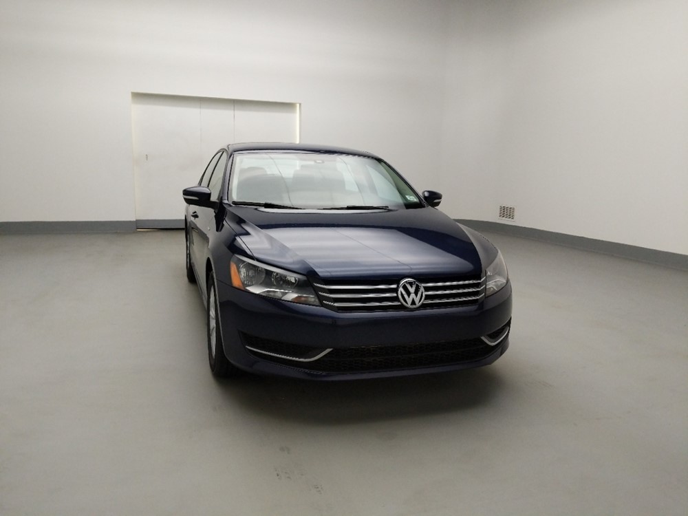 2015 Volkswagen Passat - Passenger Front Hood