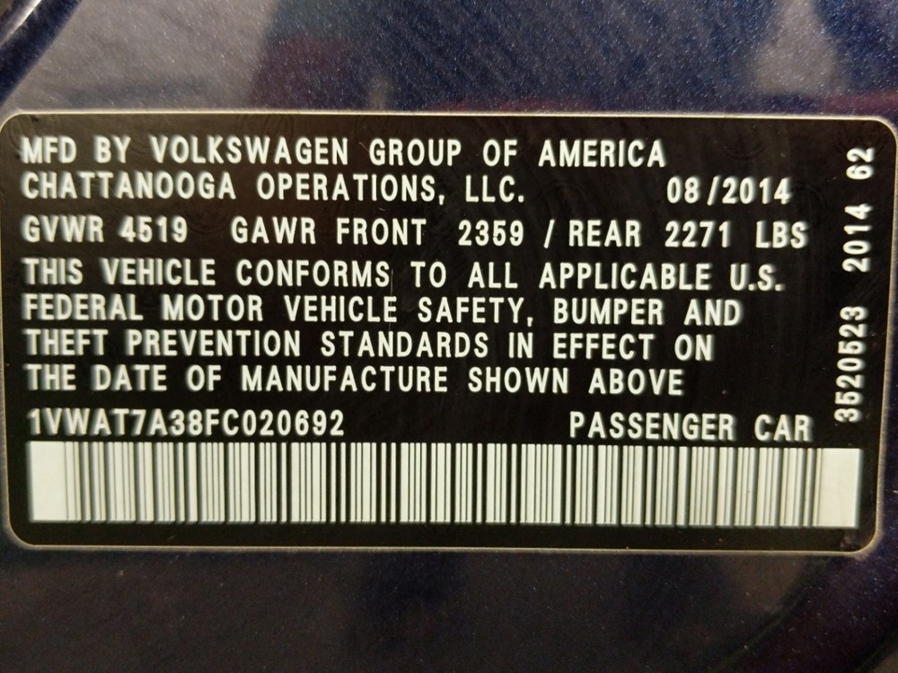 2015 Volkswagen Passat - VIN Plate