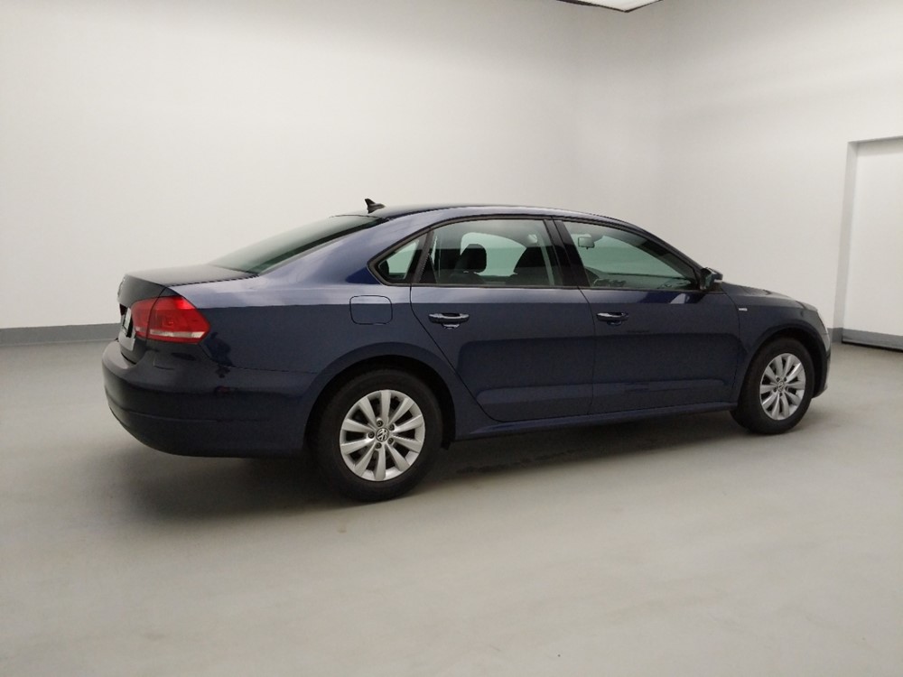 2015 Volkswagen Passat - Passenger Rear Side