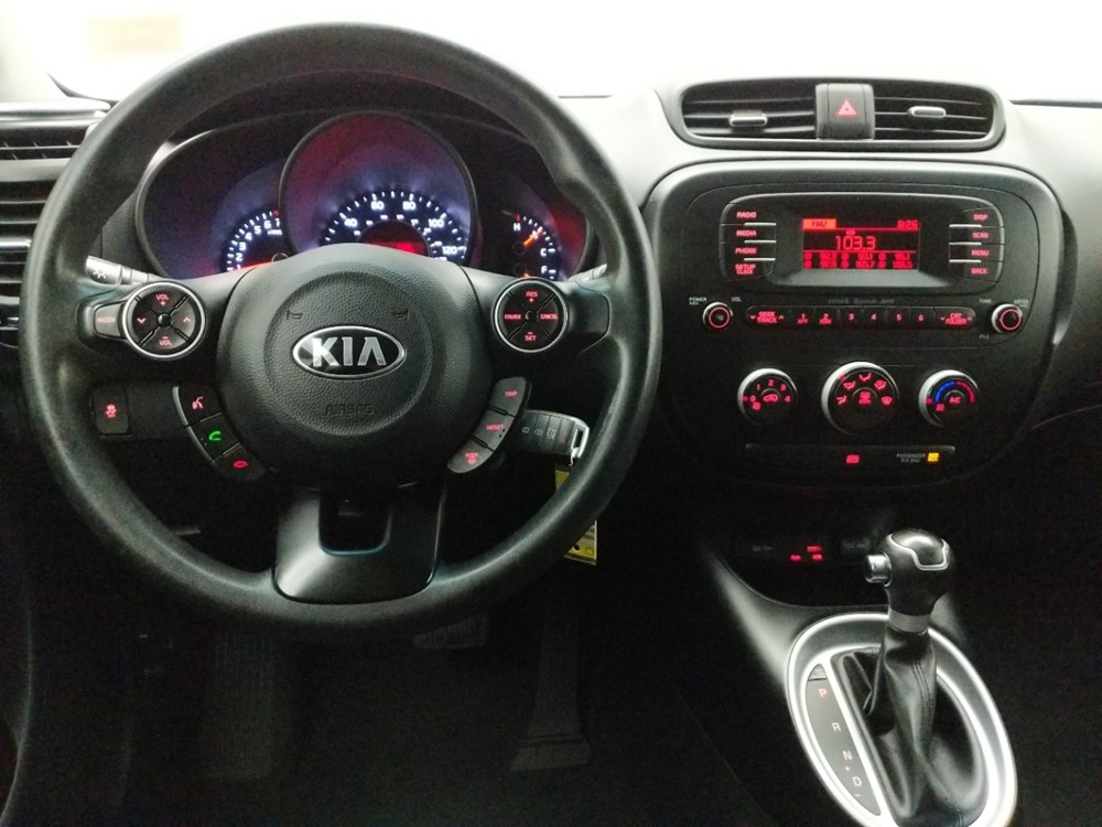 2016 Kia Soul - Driver Dash