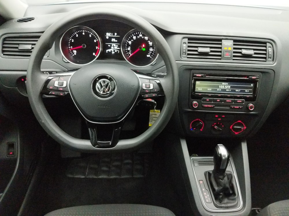 2015 Volkswagen Jetta - Driver Dash