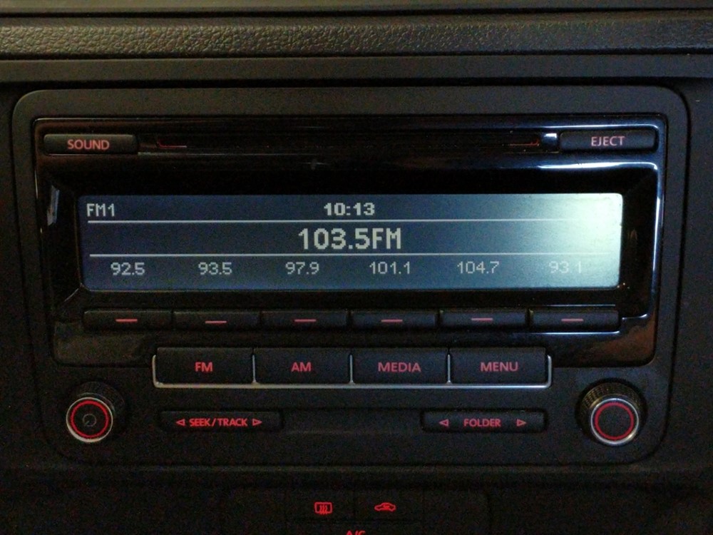 2015 Volkswagen Jetta - Stereo Package