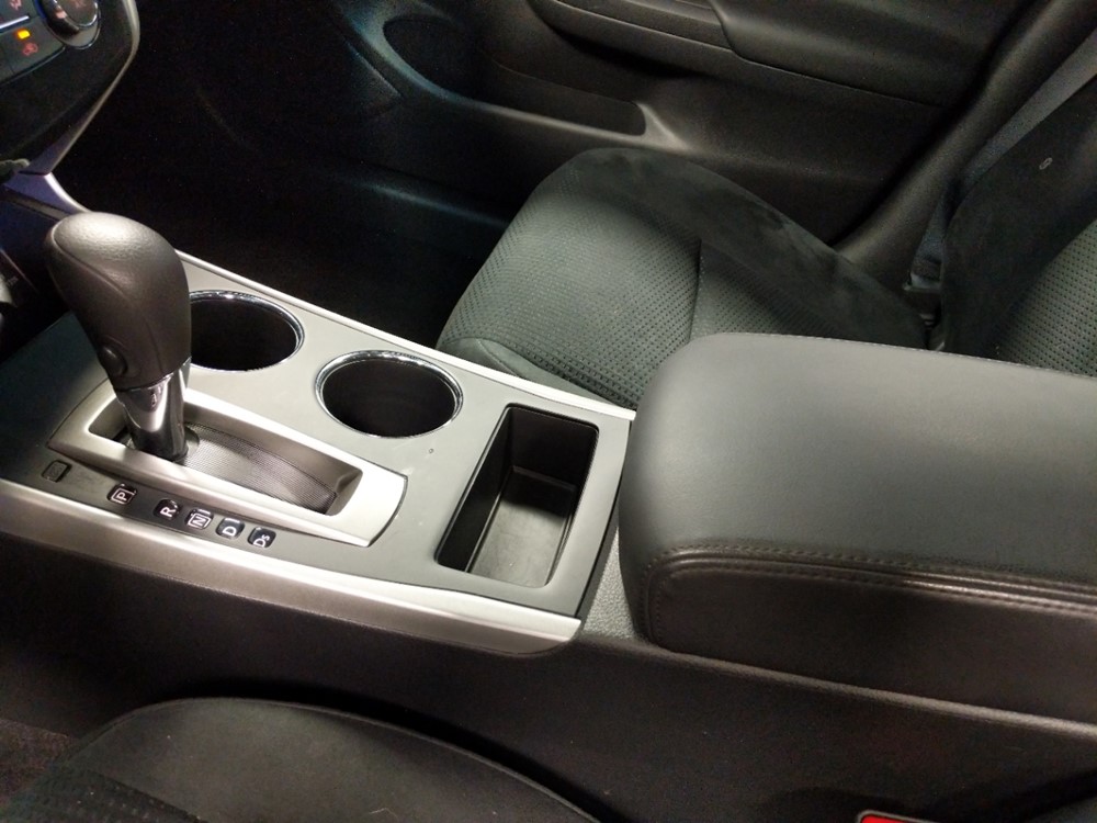 2015 Nissan Altima - Center Console/Cup Holders