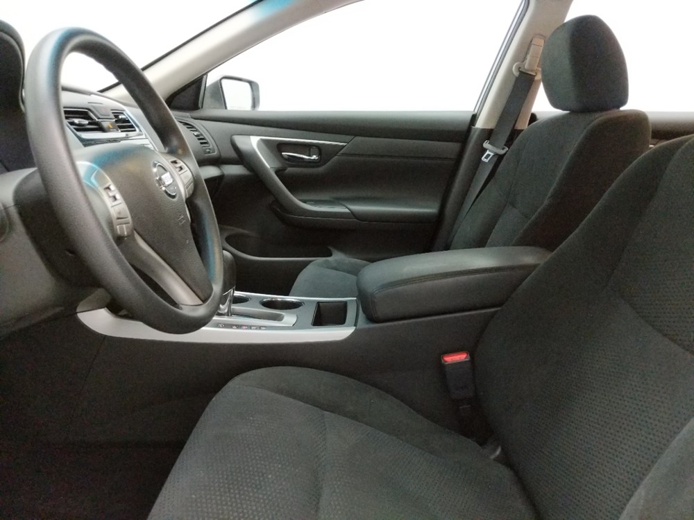 2015 Nissan Altima - Driver Front Seat