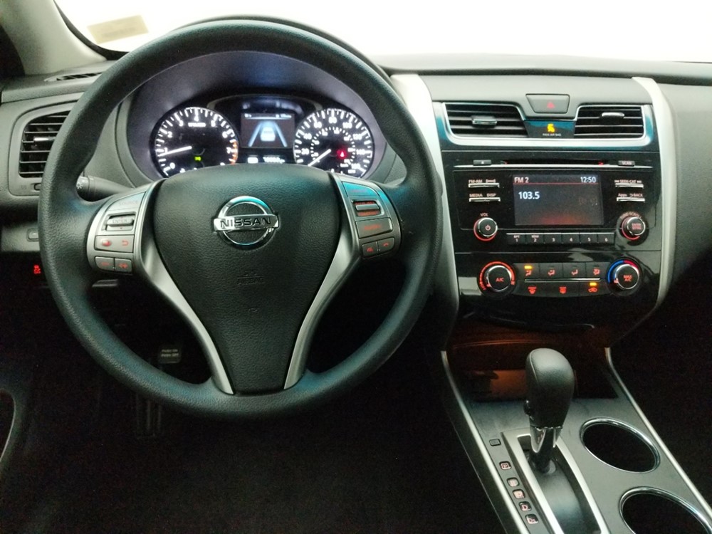 2015 Nissan Altima - Driver Dash