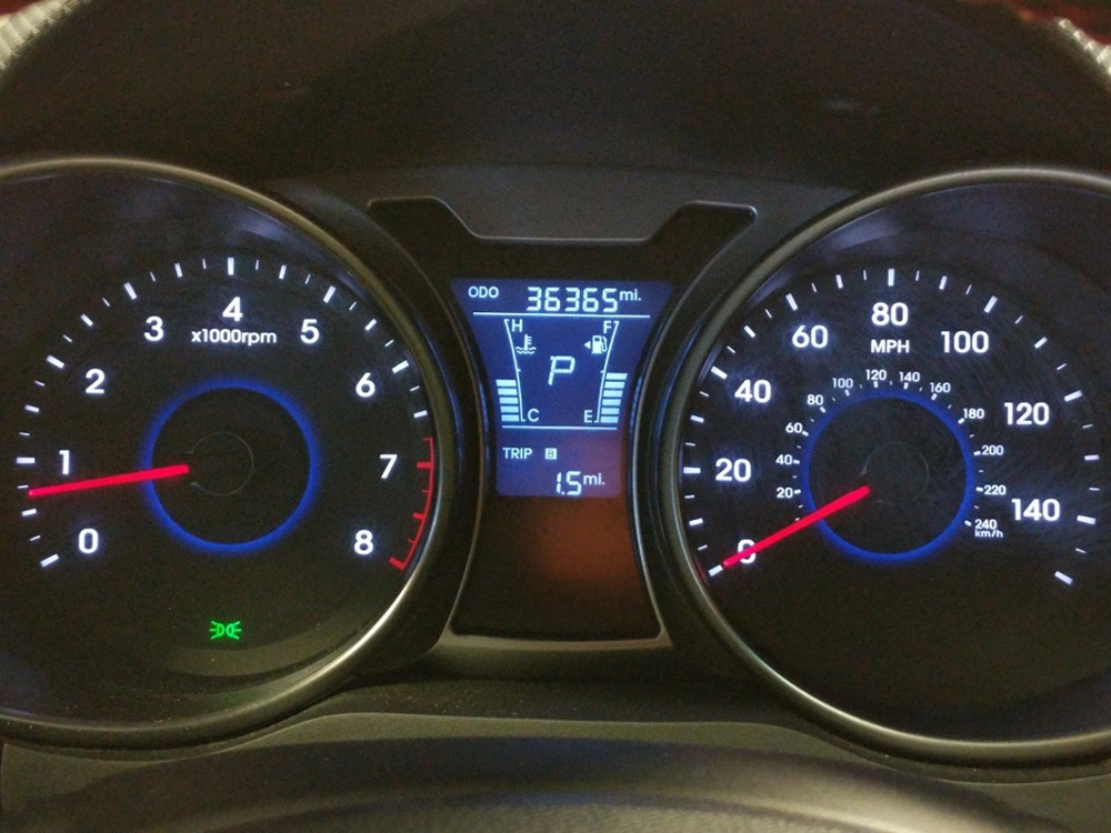 2012 Hyundai Veloster - Odometer Close Up