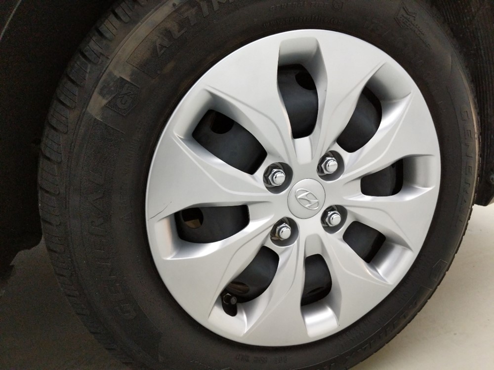 2017 Hyundai Accent - Wheel