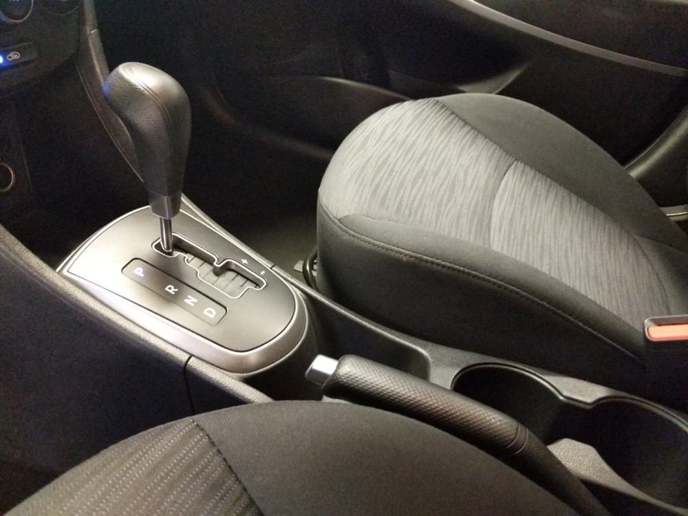 2017 Hyundai Accent - Center Console/Cup Holders