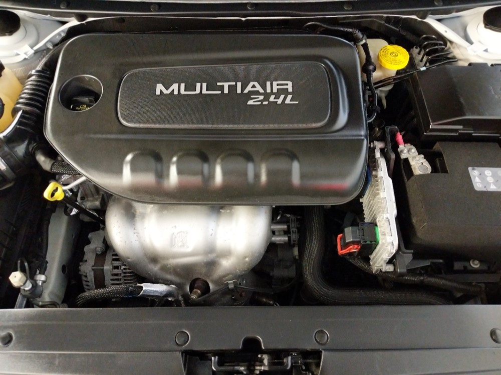2015 Chrysler 200 - Engine